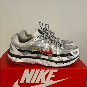 Nike women’s P6000 size 10 see all the photos used condition.